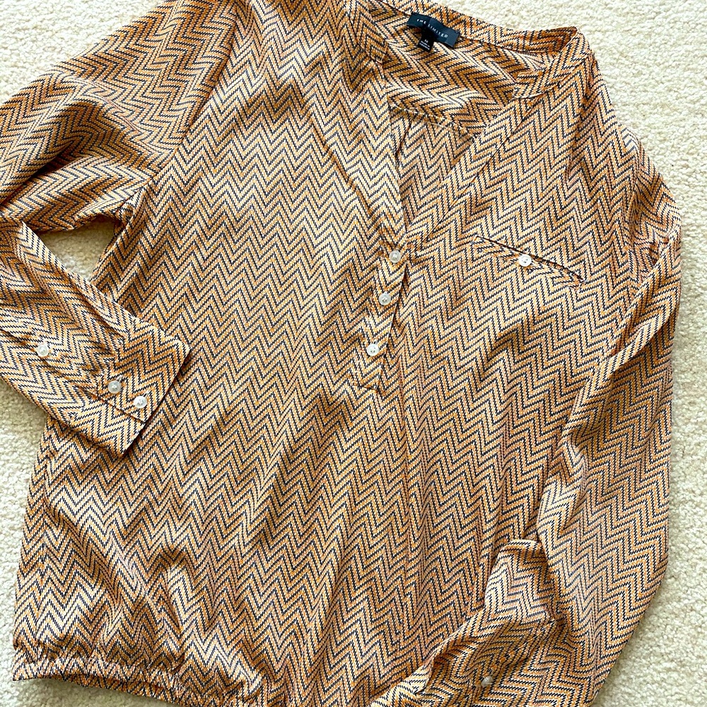 Limited Chevron Top